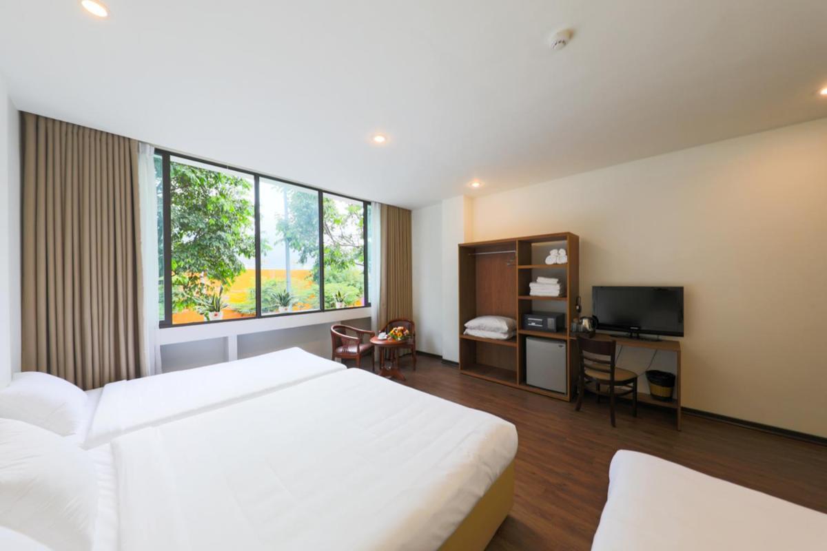 Vitalis Riverside Hotel Da Nang Buitenkant foto